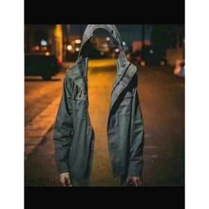 Meet your Posher, Enrique